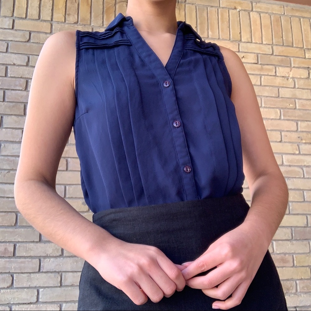 Navy blouse 💙